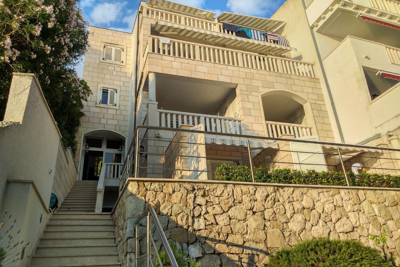 Sun Residence Брела Экстерьер фото